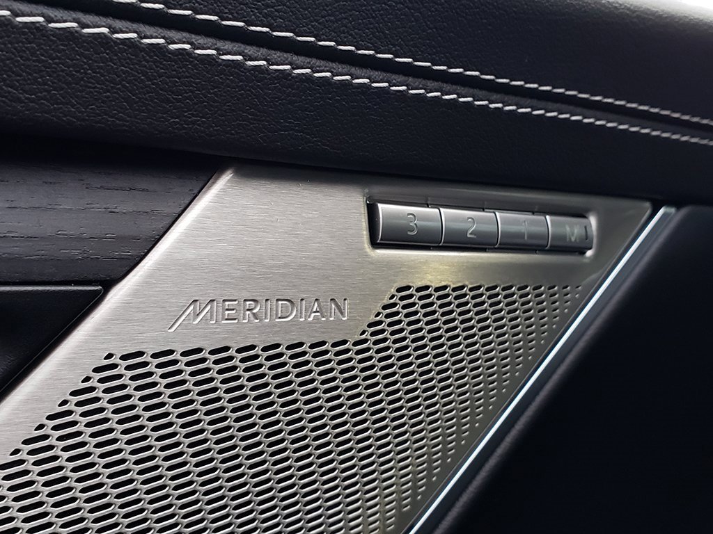 Used 2024 Jaguar XF R-Dynamic SE image 21