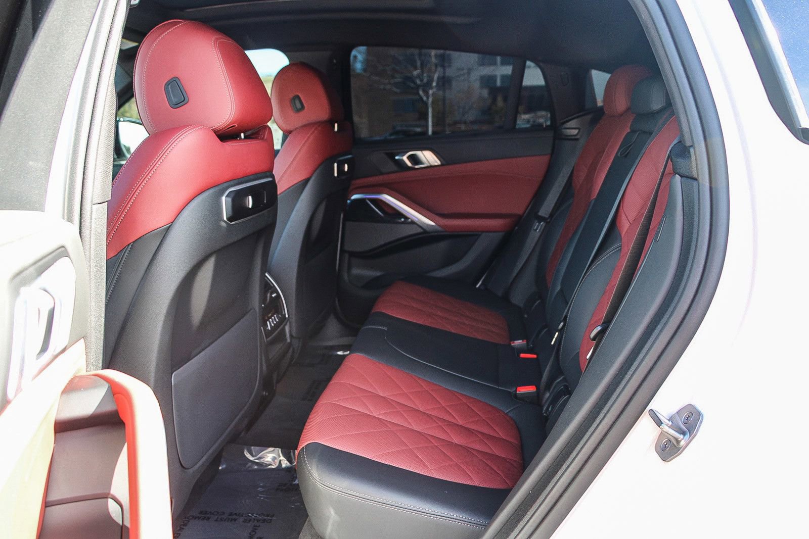 Used 2024 BMW X6 xDrive40i w/ Premium Package image 18