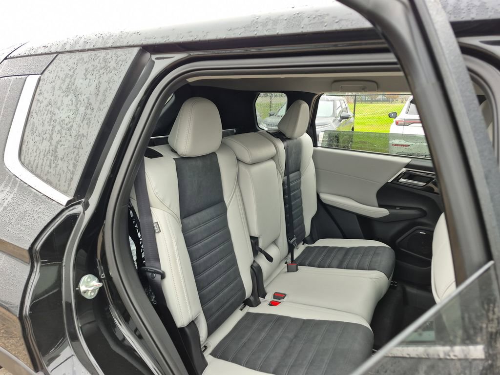 New 2026 Mitsubishi Outlander SE FWD image 48