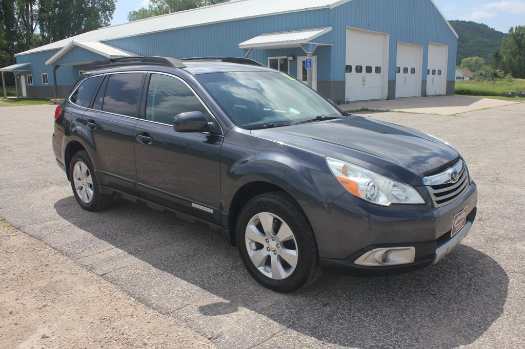 Used 2011 Subaru Outback 2.5i Limited AWD/4WD image 3