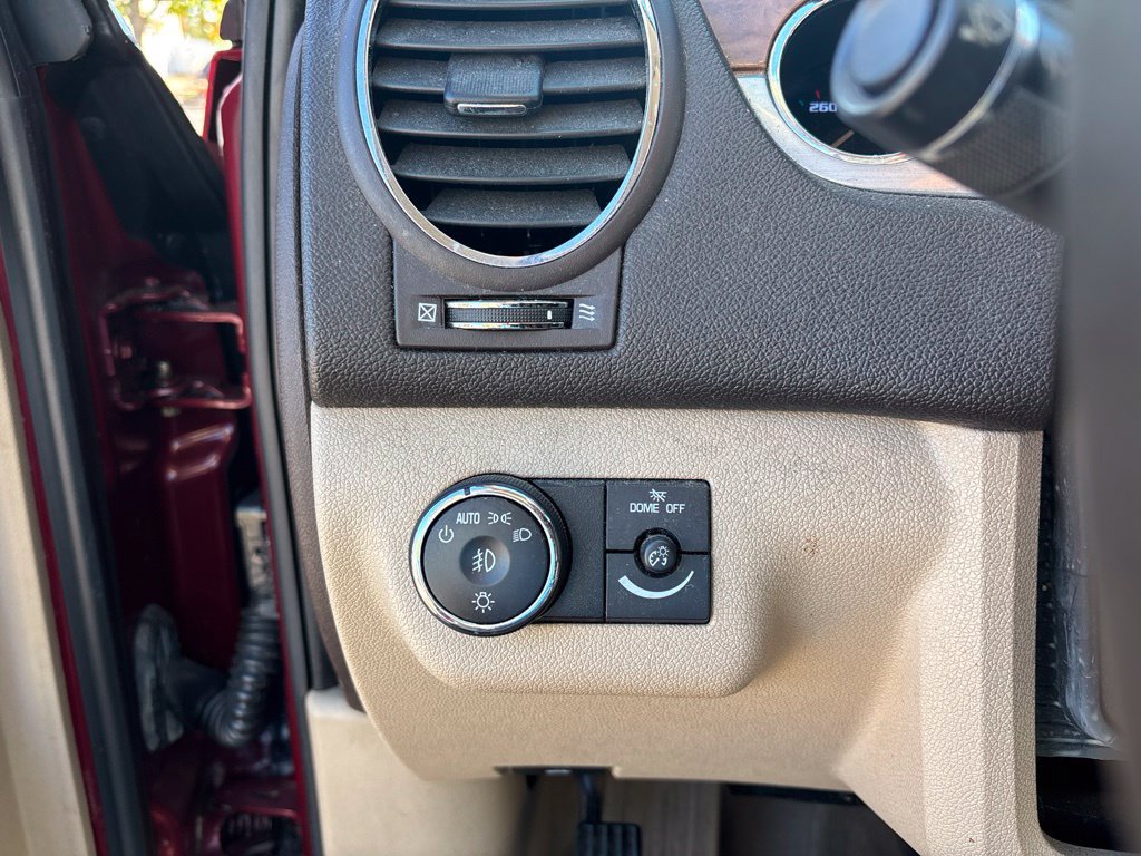 Used 2011 Buick Enclave CXL FWD image 13