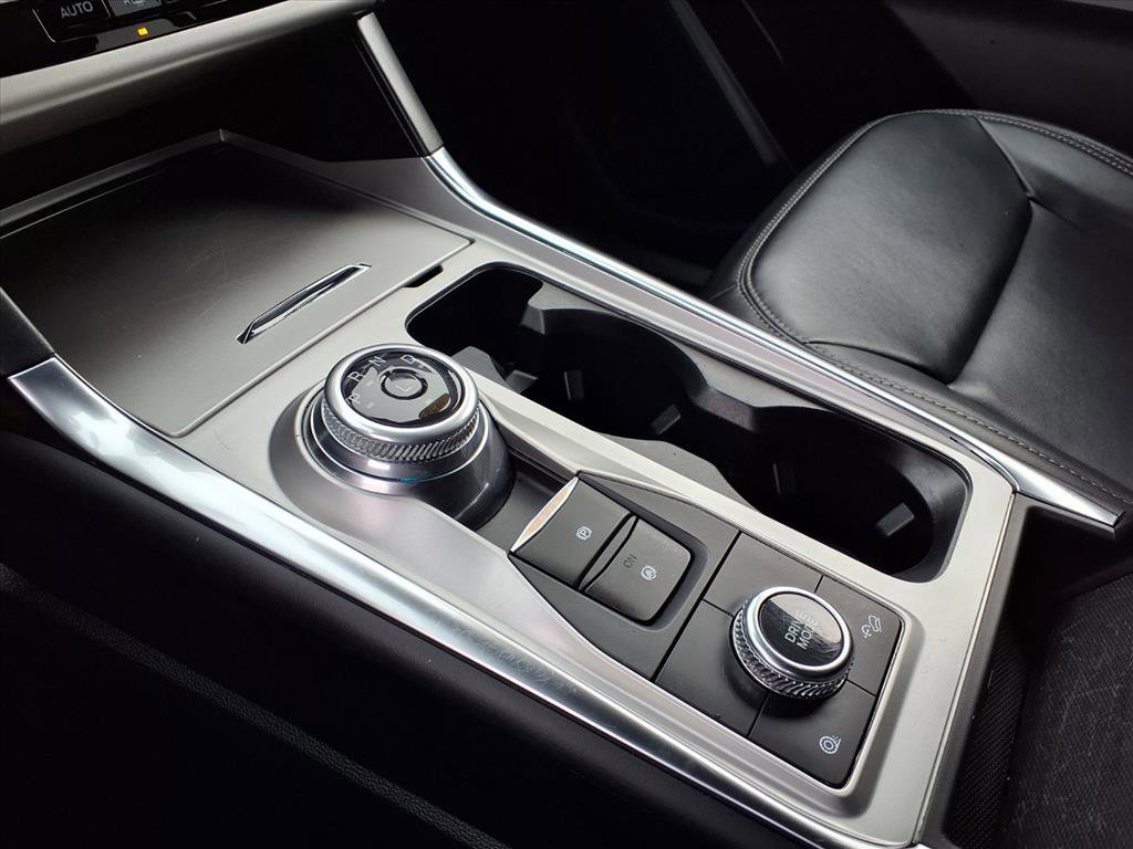 Used 2022 Ford Explorer XLT w/ Equipment Group 202A image 23