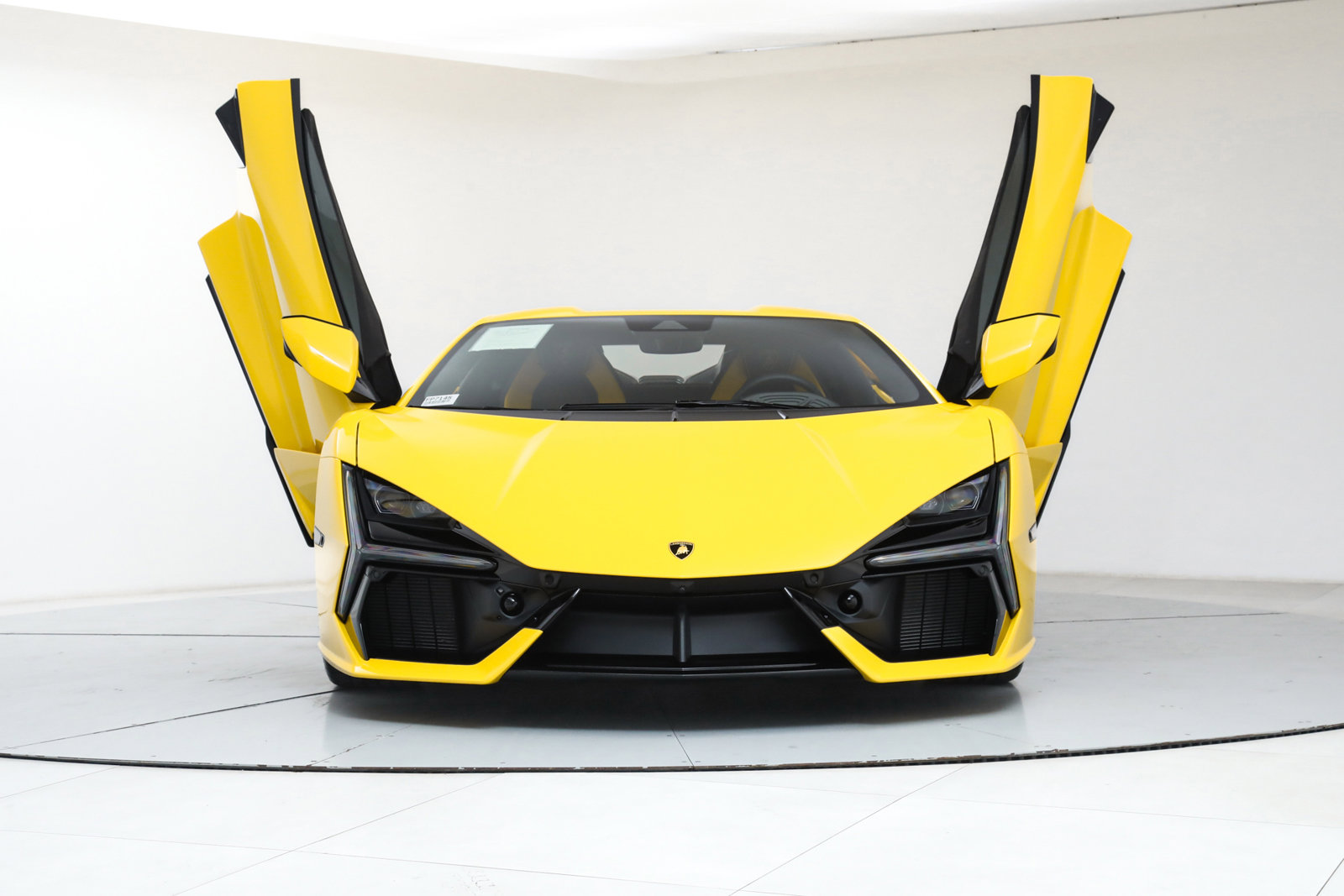 Used 2024 Lamborghini Revuelto image 11