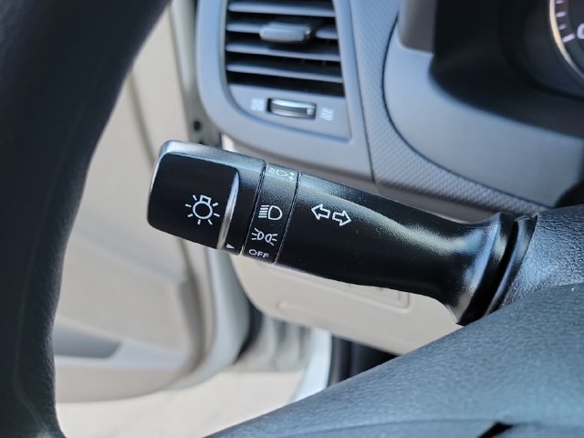 Used 2015 Hyundai Accent GLS w/ Option Group 02 FWD image 22