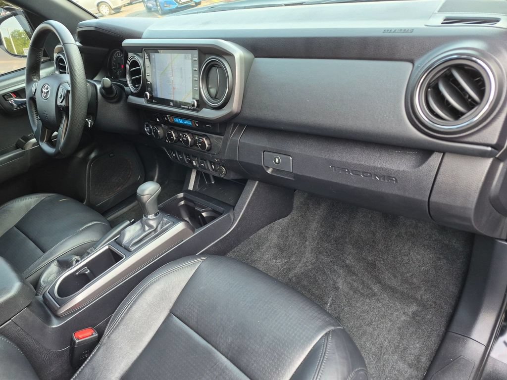 Used 2023 Toyota Tacoma TRD Off-Road w/ TRD Premium Off Road Package AWD/4WD image 29