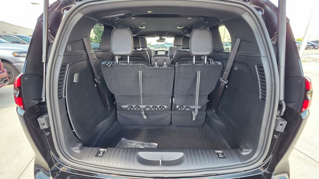 New 2025 Chrysler Pacifica Select image 18