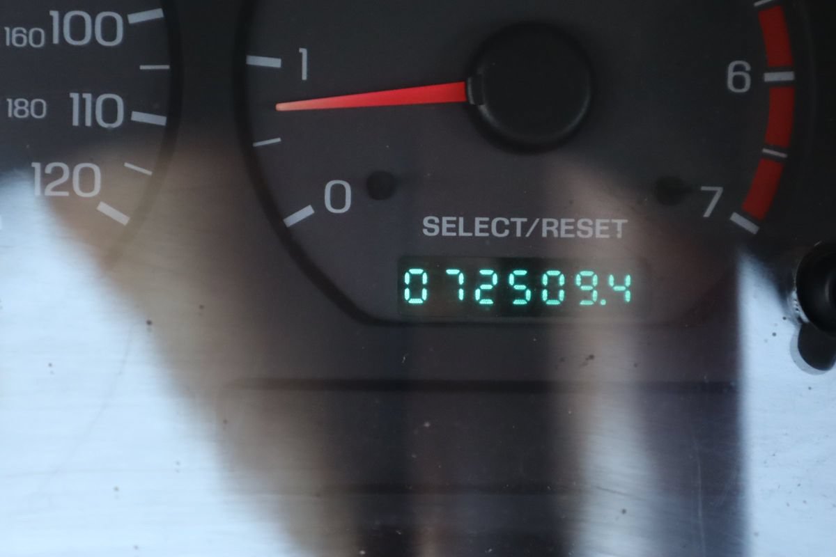 Used 1999 Ford Mustang Convertible RWD image 38