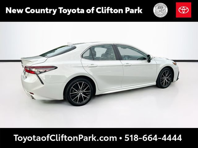 Certified 2024 Toyota Camry SE w/ Cold Weather Package AWD/4WD image 7