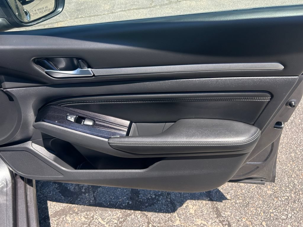 Certified 2021 Nissan Altima 2.5 SV AWD/4WD image 17