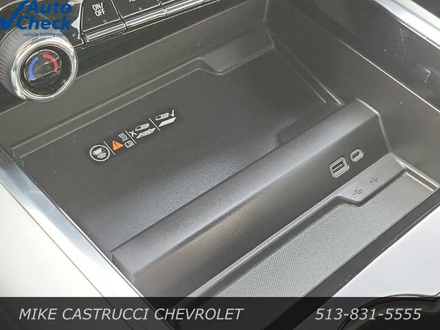 Used 2025 Chevrolet Suburban Premier AWD/4WD image 20