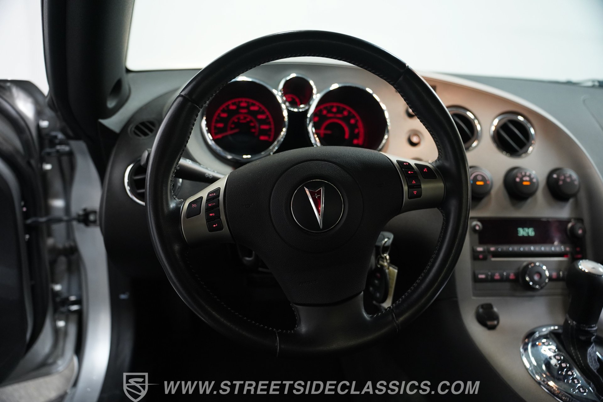 Used 2007 Pontiac Solstice GXP w/ Premium Package RWD image 38