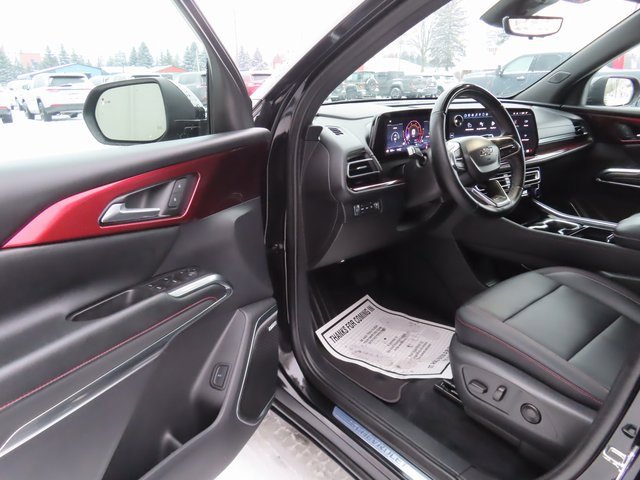 Used 2024 Chevrolet Traverse Z71 w/ Enhanced Driving Package image 16