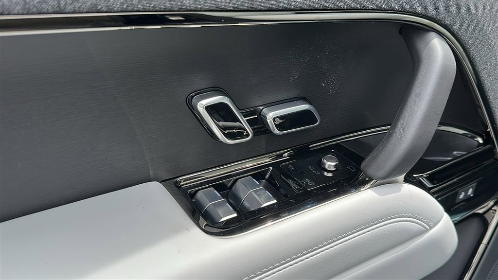 New 2026 Land Rover Range Rover Sport SE image 9