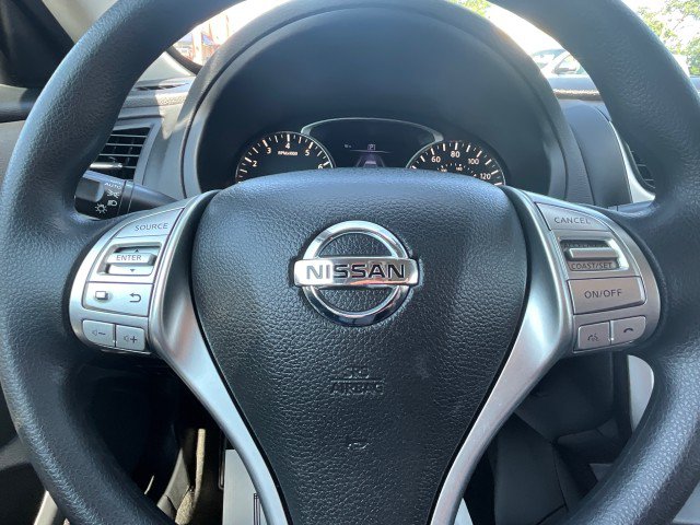 Used 2016 Nissan Altima 2.5 S w/ Power Driver Seat Package FWD image 10