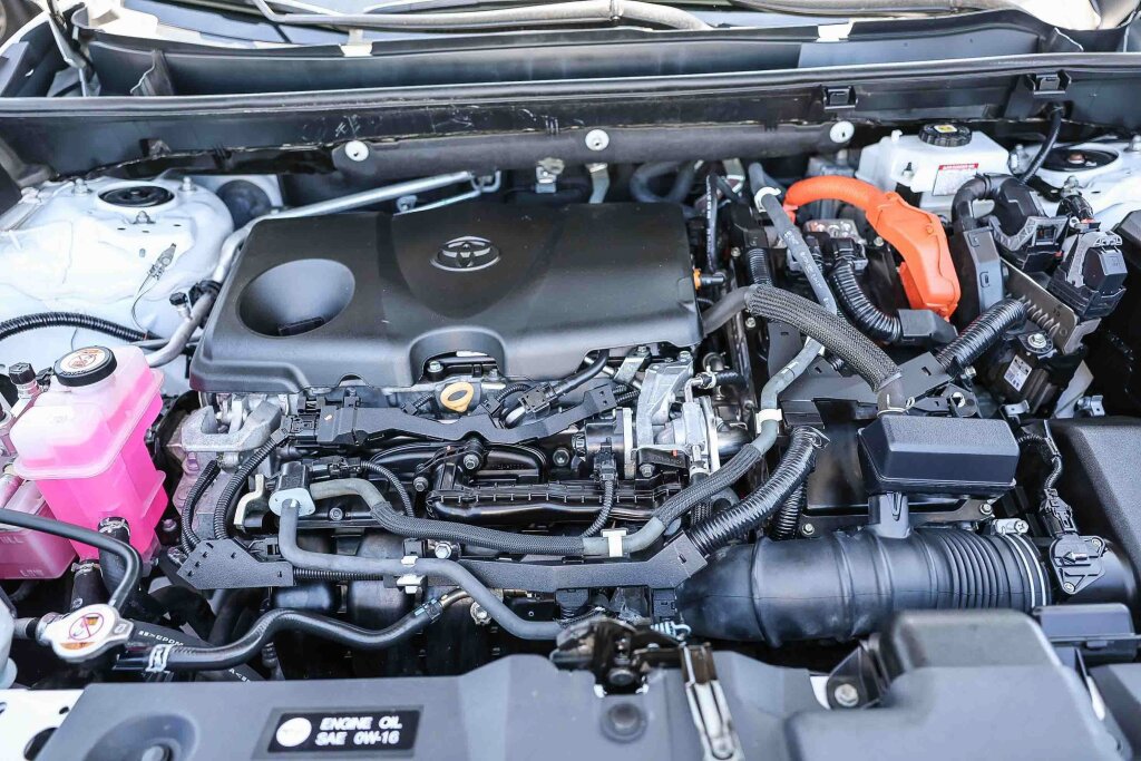 Certified 2021 Toyota RAV4 LE AWD/4WD image 16