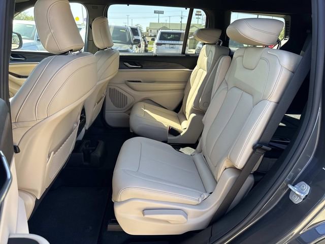 New 2025 Jeep Grand Cherokee L Limited w/ Luxury Tech Group II RWD image 18