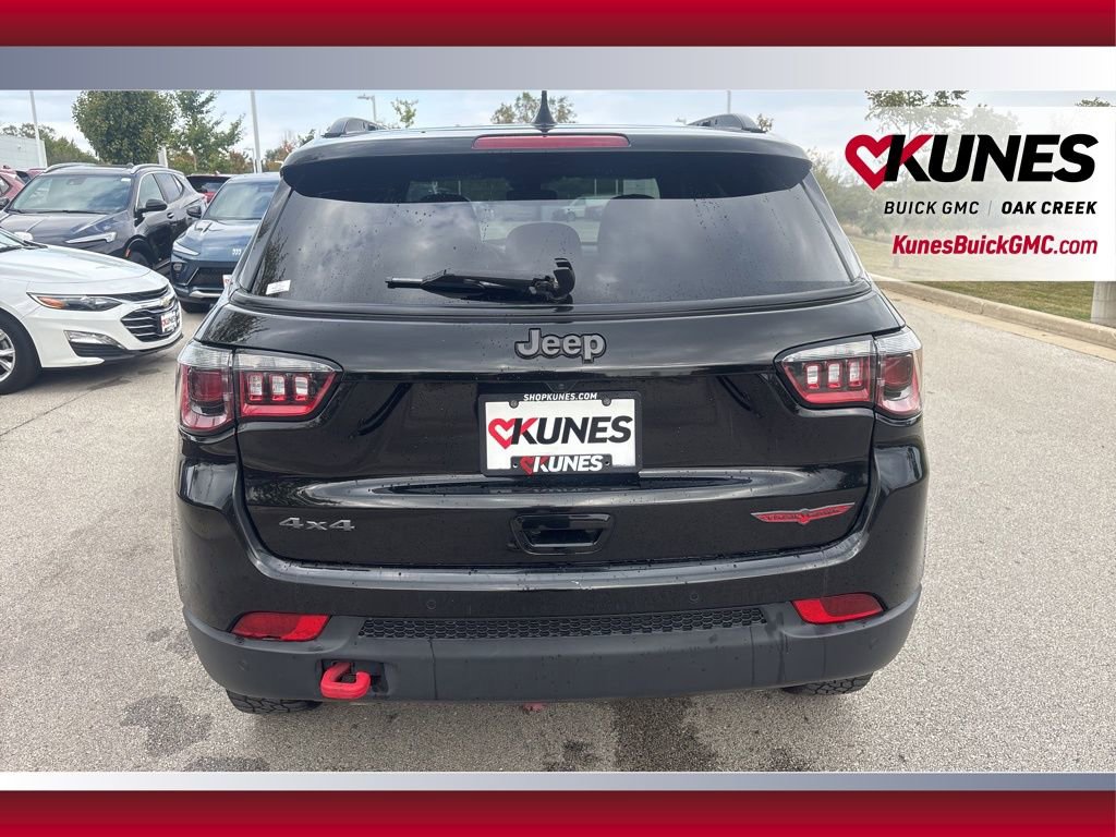 Used 2024 Jeep Compass Trailhawk image 5