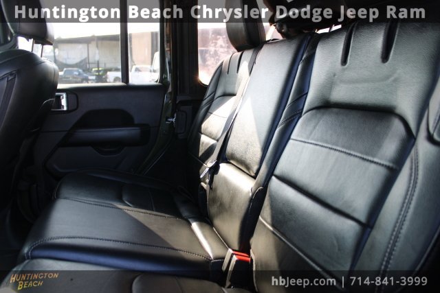 Used 2022 Jeep Wrangler Unlimited Sahara w/ Cold Weather Group image 34