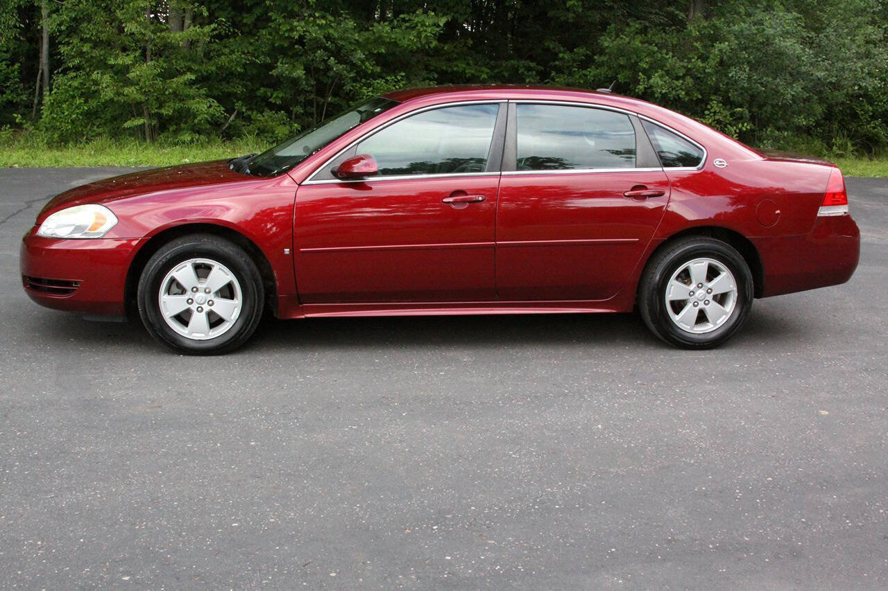 Used 2009 Chevrolet Impala LT FWD image 3