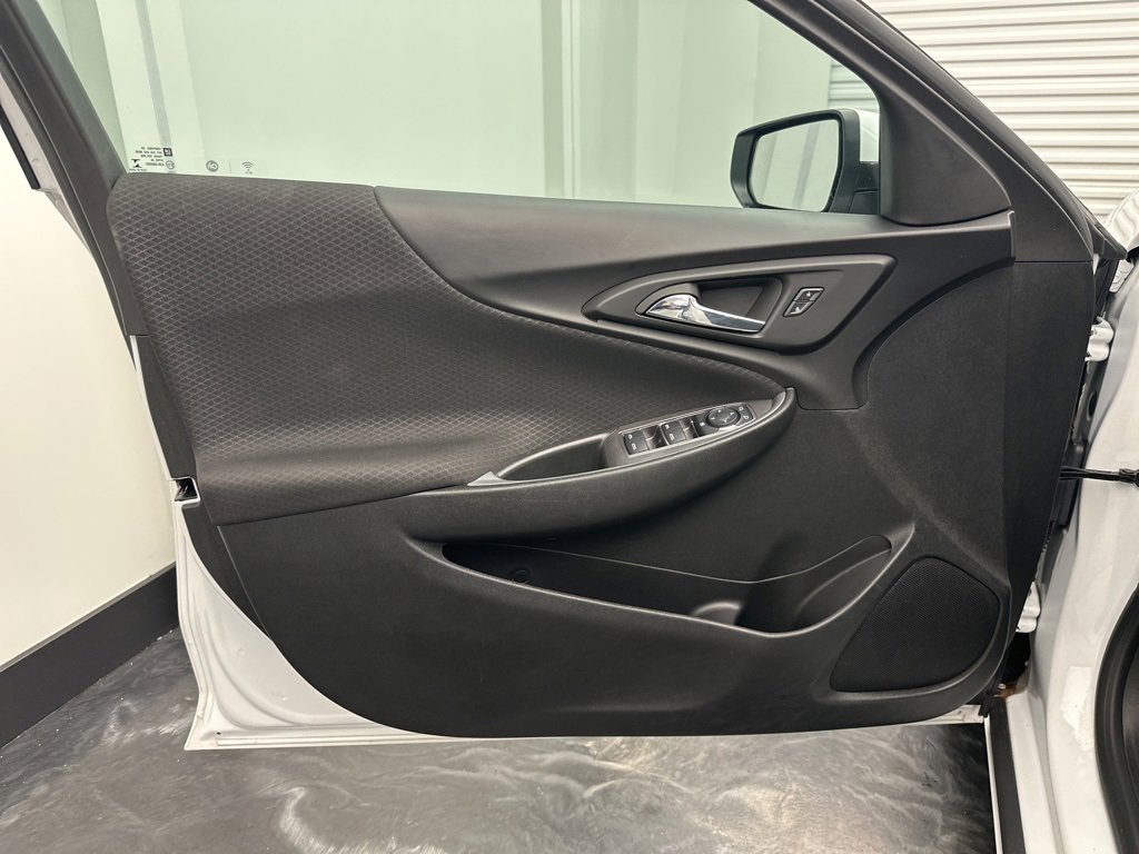 Used 2024 Chevrolet Malibu LT image 16