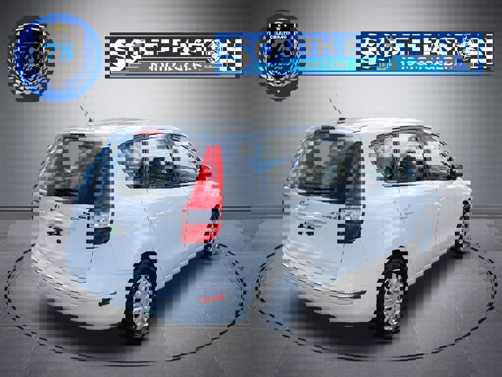 Used 2012 Hyundai Elantra GLS image 6