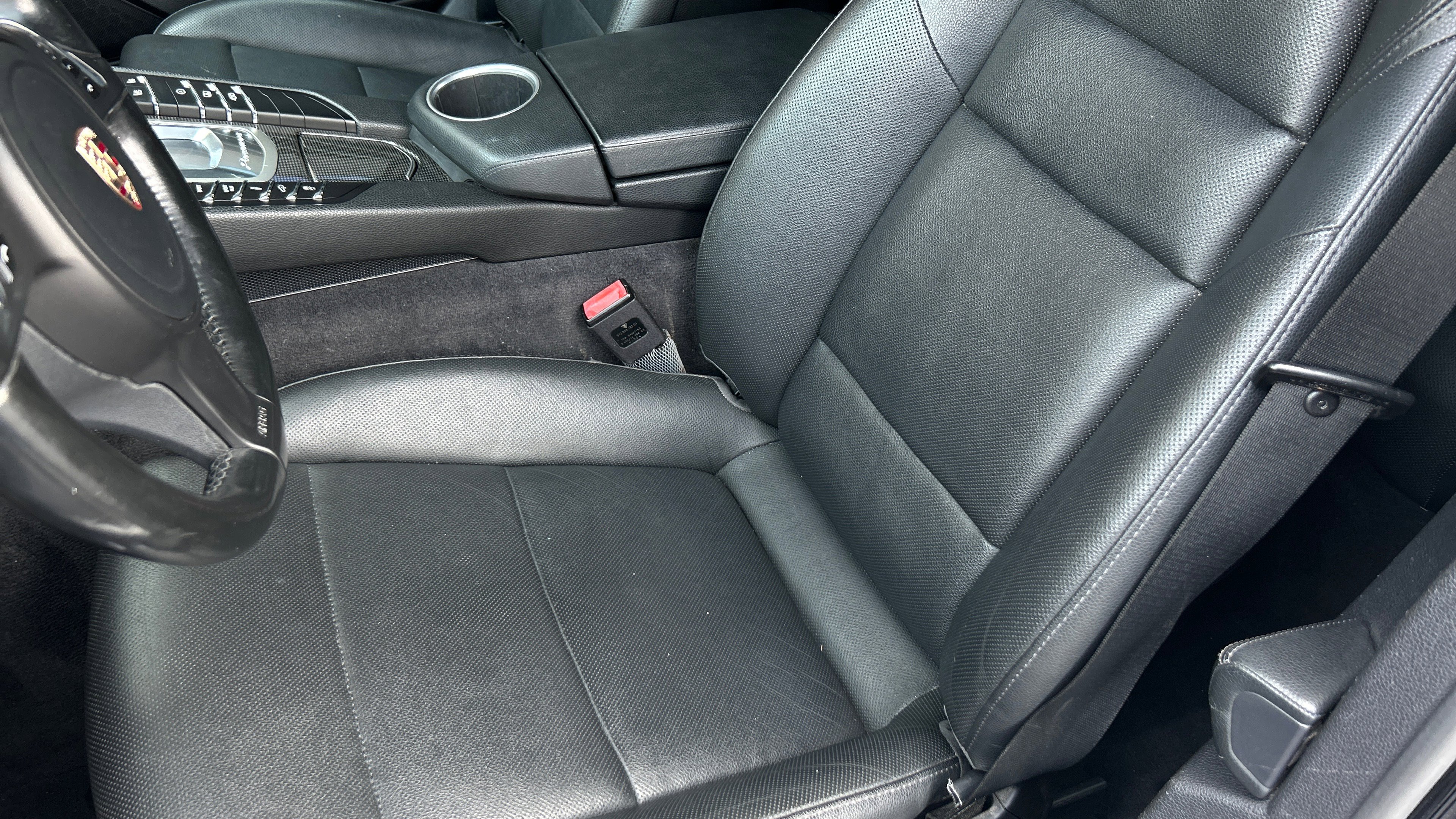 Used 2015 Porsche Panamera 4S image 97