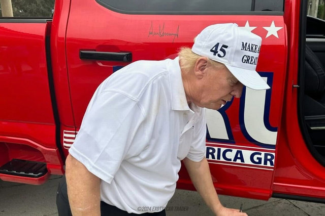 Used 2023 Ford F450 Lariat w/ FX4 Off-Road Package image 15