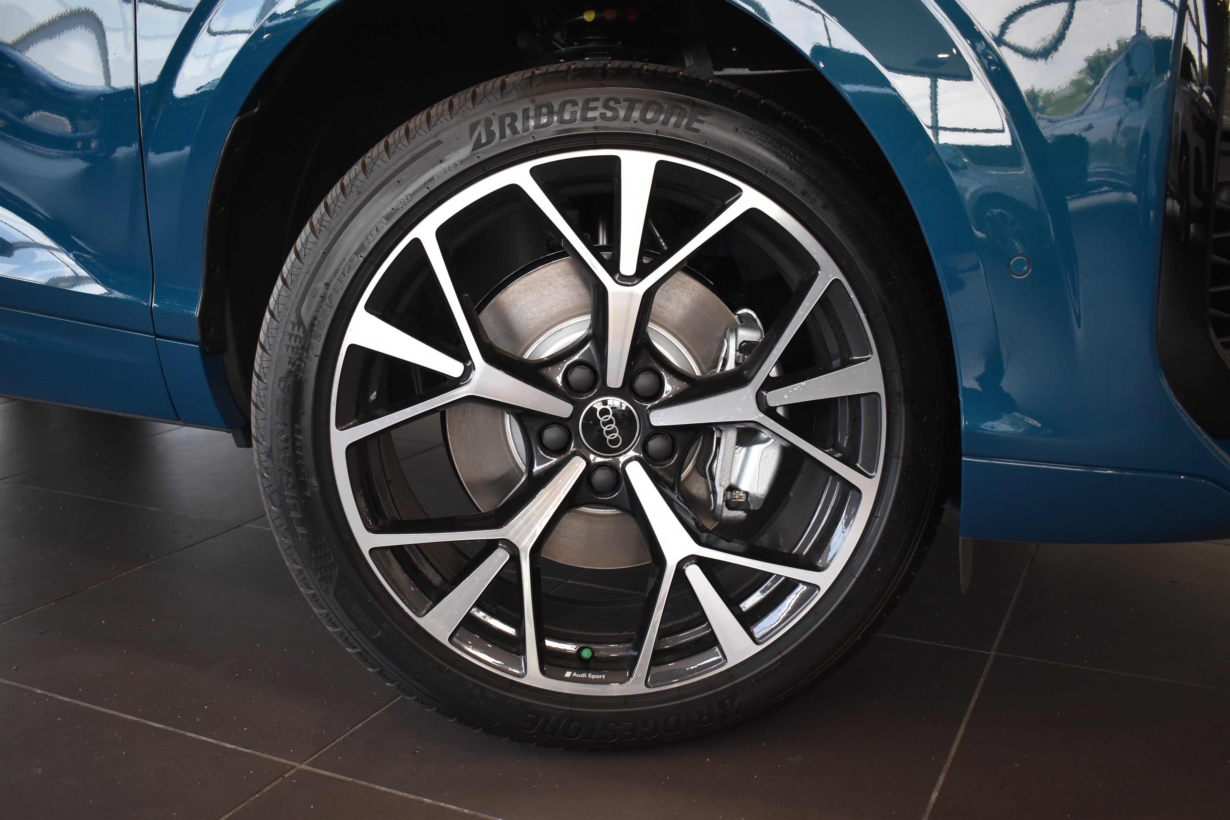 New 2026 Audi Q3 quattro 2.0T AWD/4WD image 2