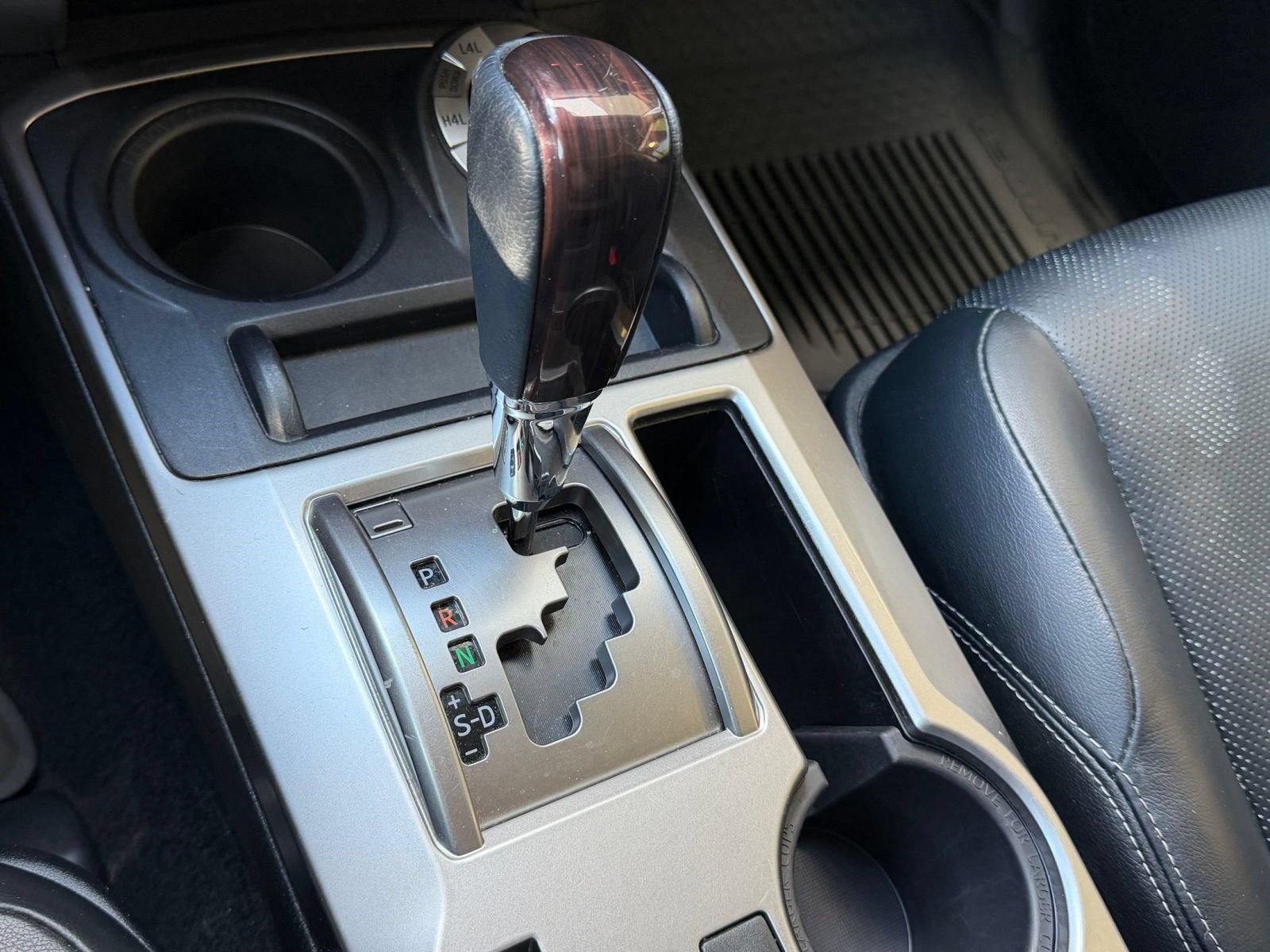 Used 2024 Toyota 4Runner Limited AWD/4WD image 18
