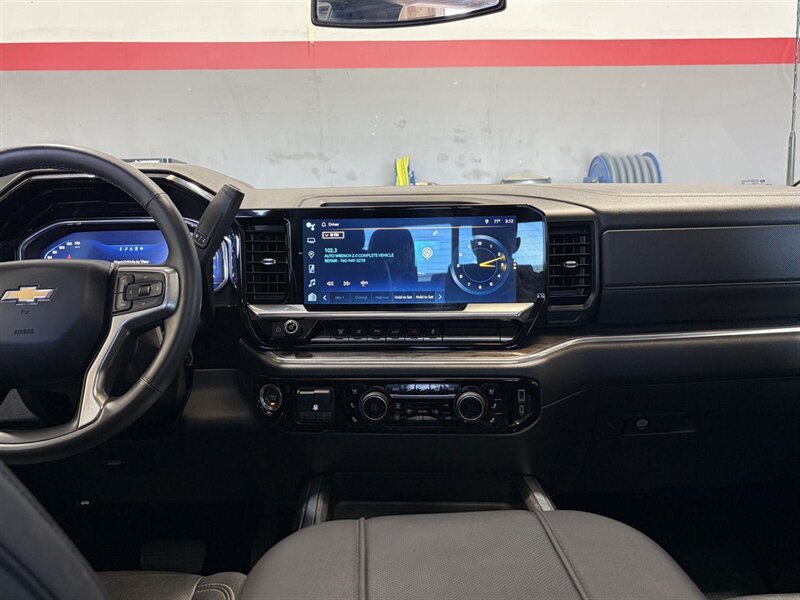 Used 2024 Chevrolet Silverado 2500 LTZ w/ LTZ Plus Package AWD/4WD image 22