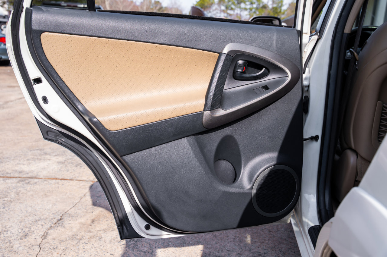 Used 2011 Toyota RAV4 Limited image 14