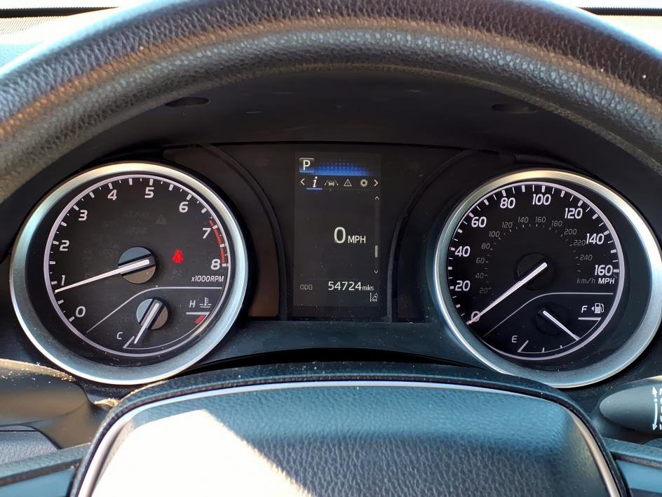 Used 2022 Toyota Camry LE image 24