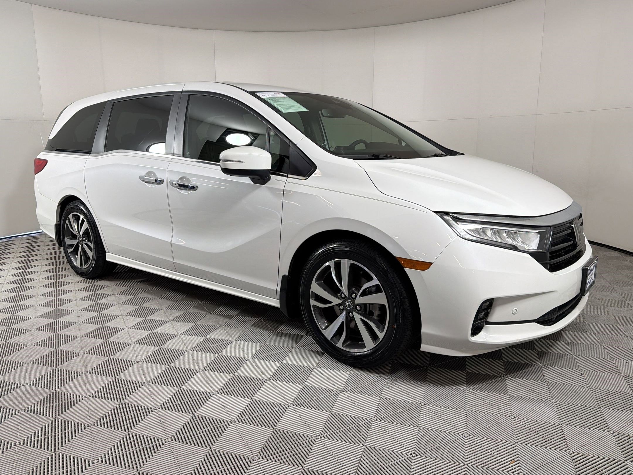 Certified 2023 Honda Odyssey Touring image 7