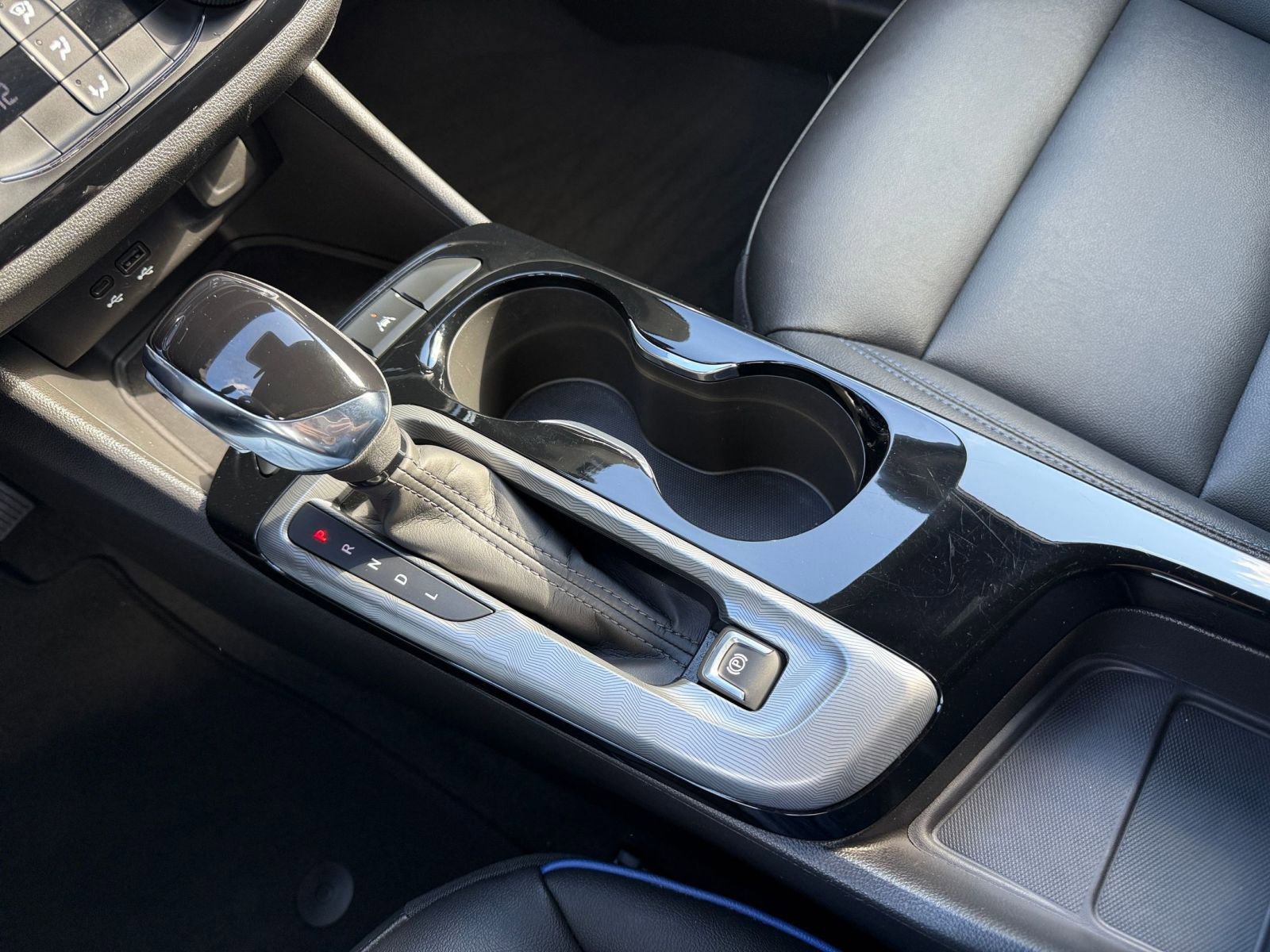 Used 2025 Buick Envista Sport Touring image 41