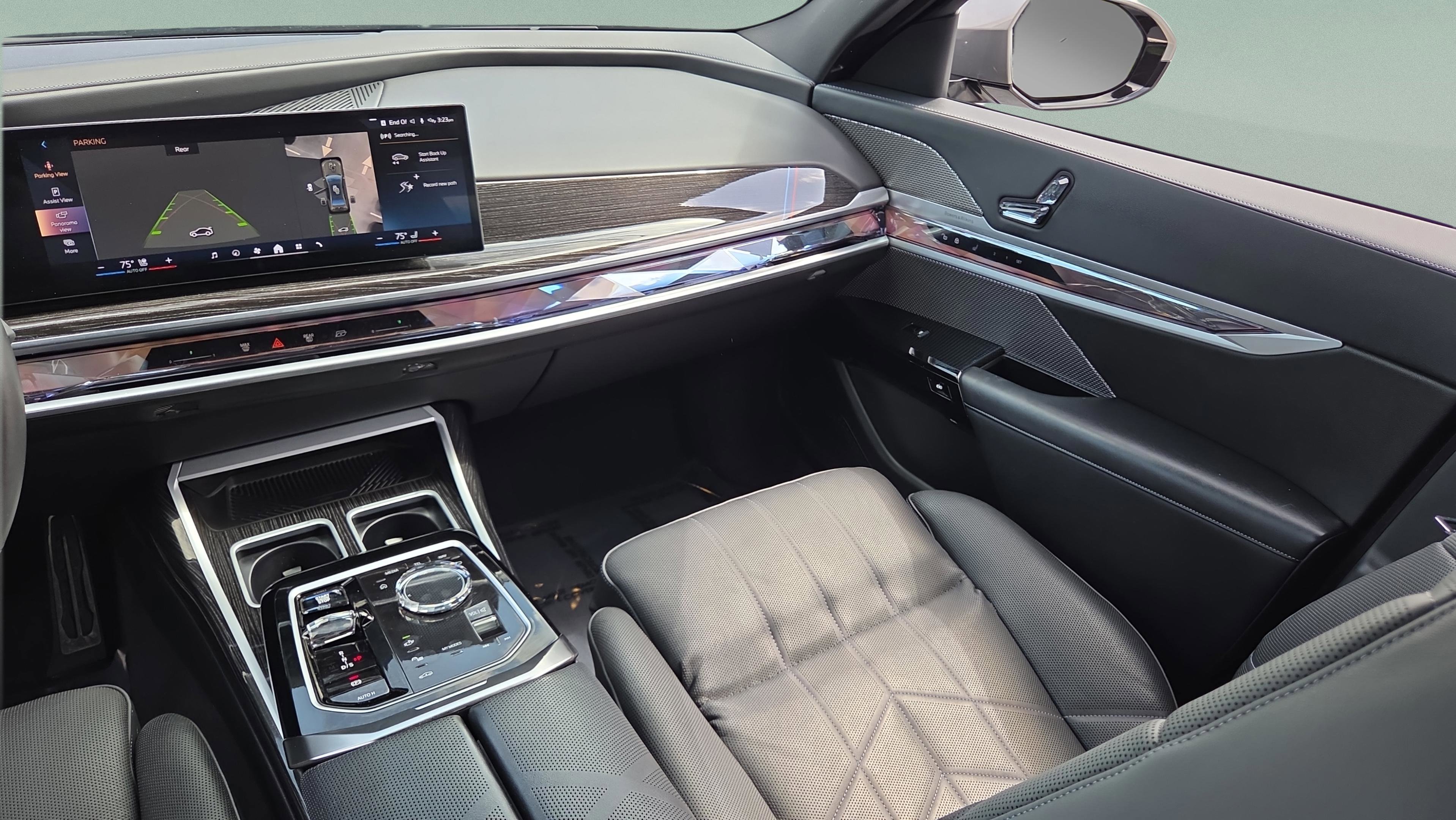 Certified 2023 BMW 740i RWD image 13