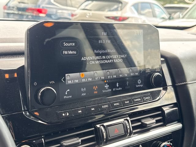 Used 2022 Nissan Pathfinder SL w/ Lighting Package (N92) AWD/4WD image 20