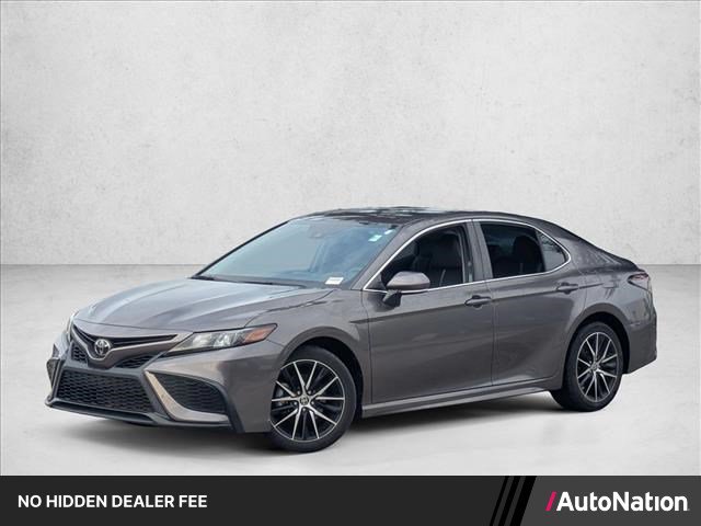 Used 2023 Toyota Camry SE FWD image 1