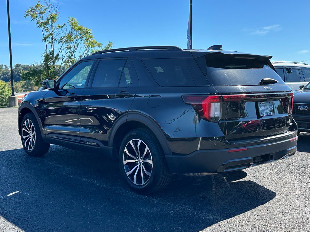 Certified 2026 Ford Explorer ST-Line AWD/4WD image 33