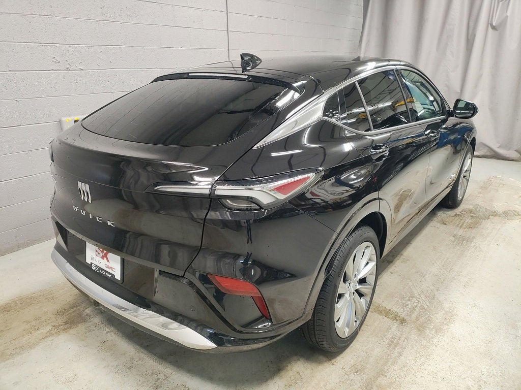 New 2026 Buick Envista Avenir image 2