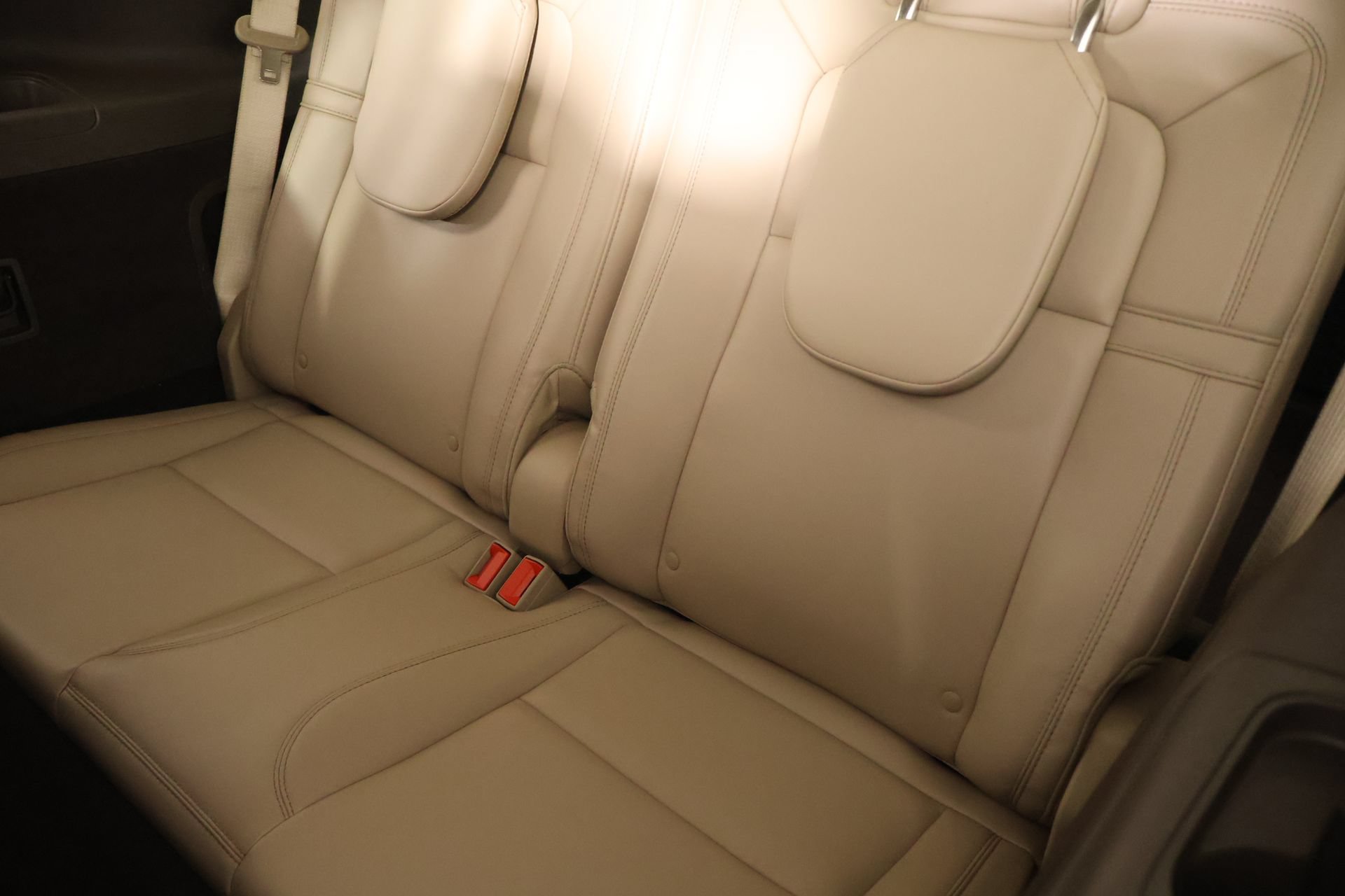 Used 2021 Lincoln Aviator Grand Touring w/ Elements Package Plus AWD/4WD image 13