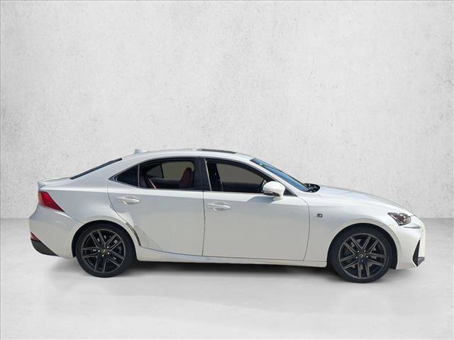 Used 2017 Lexus IS 200t image 4