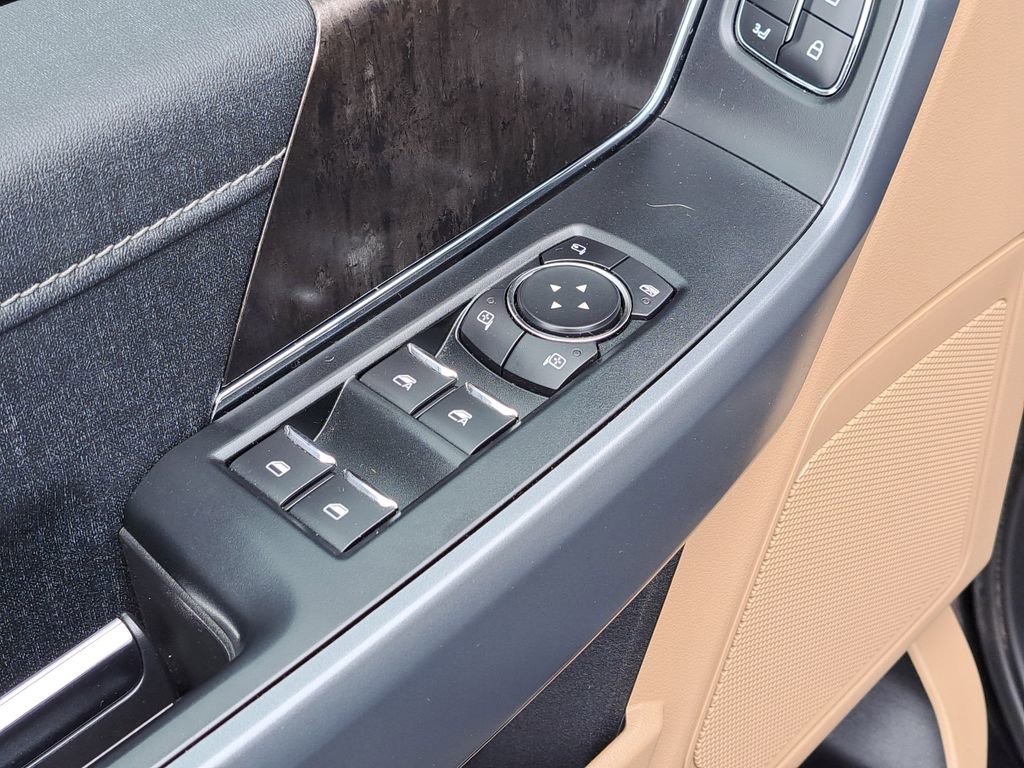 Used 2021 Ford F150 Lariat w/ Tow Technology Package image 24