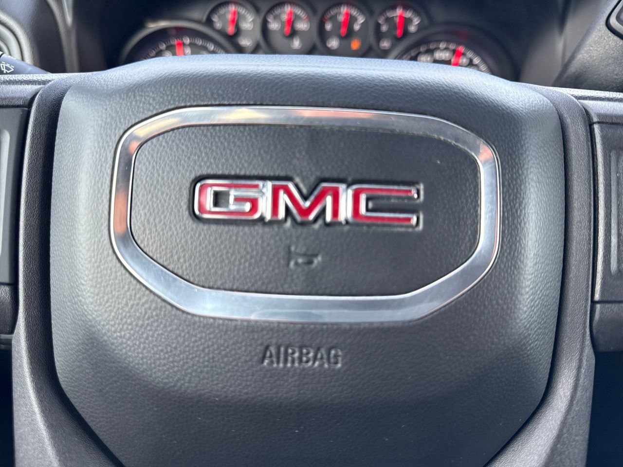 Used 2020 GMC Sierra 1500 4x4 Crew Cab w/ Sierra Value Package image 28