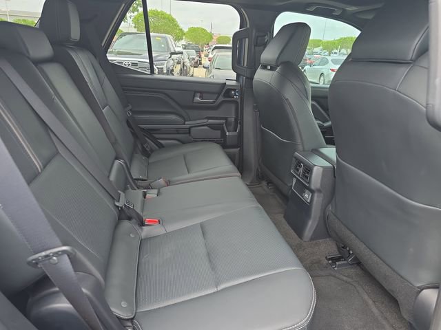 Used 2025 Toyota 4Runner Limited image 11
