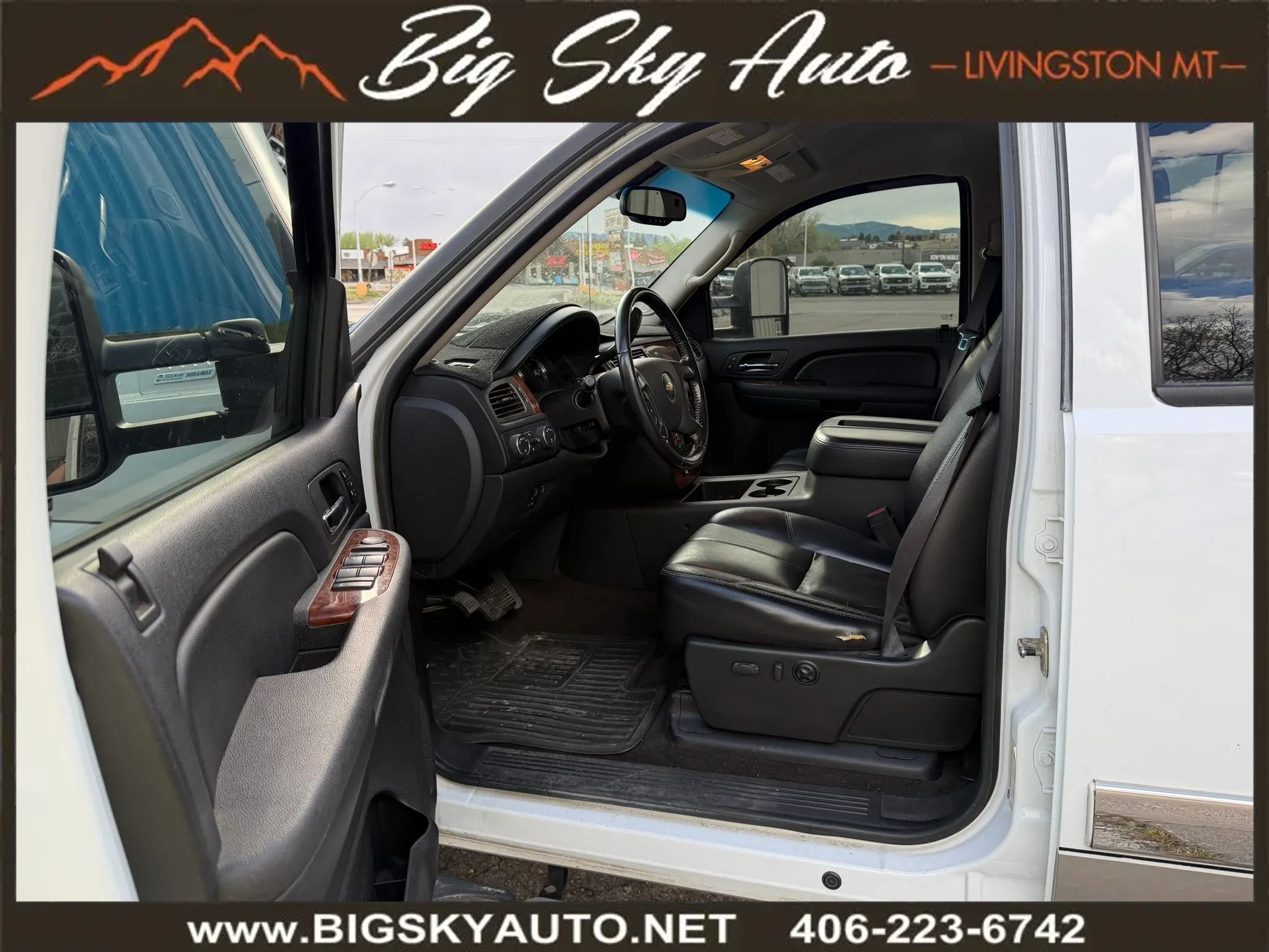 Used 2007 Chevrolet Silverado 2500 LTZ w/ Safety Package AWD/4WD image 13