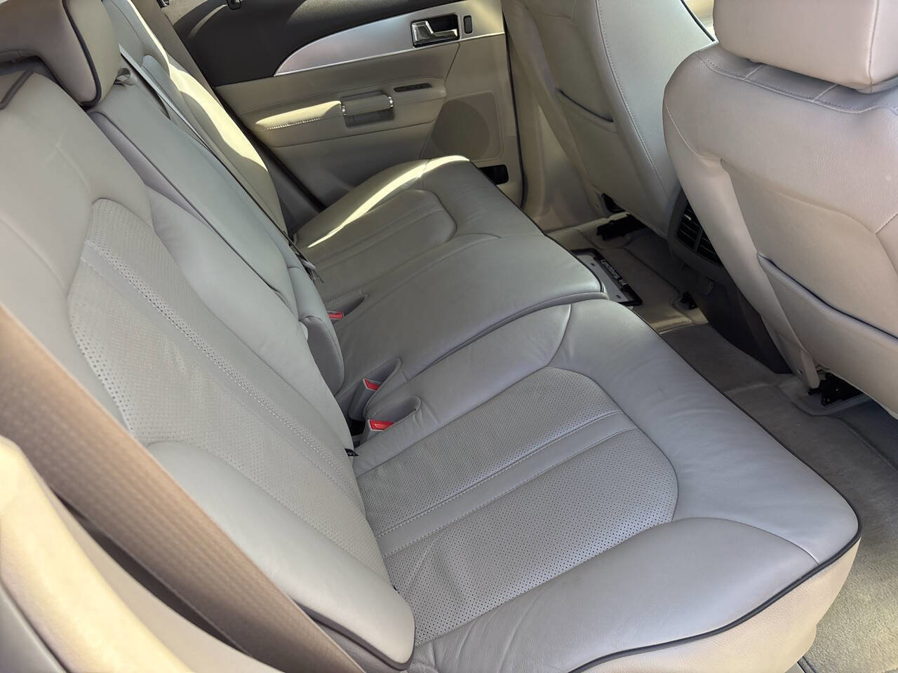 Used 2014 Lincoln MKX AWD w/ Equipment Group 102A image 7