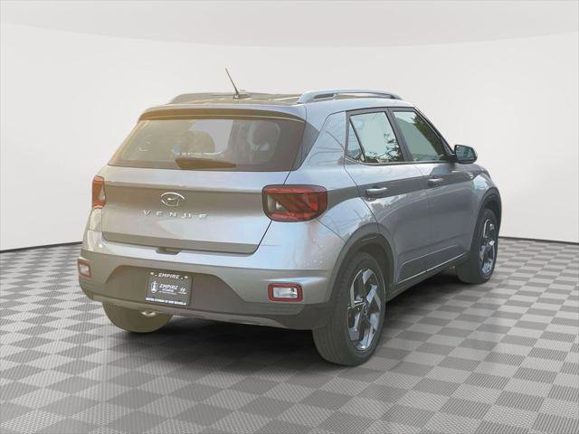 Certified 2024 Hyundai Venue SEL FWD image 5