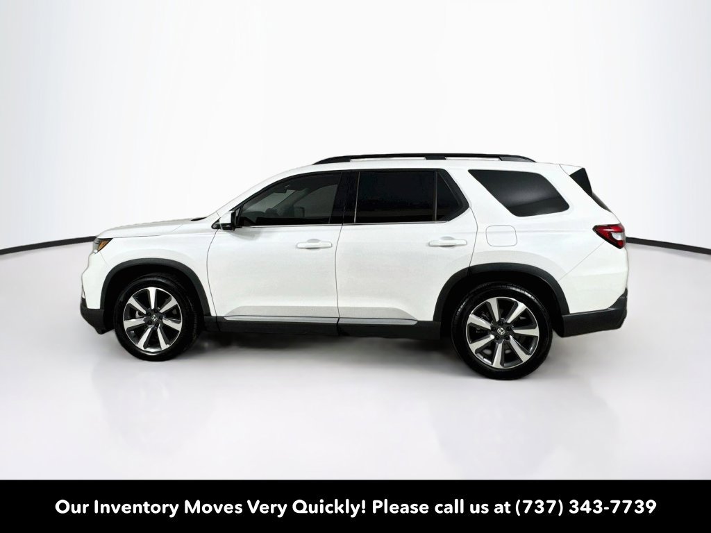 Used 2024 Honda Pilot Touring image 4