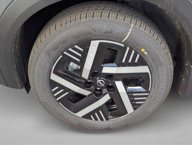 New 2026 Nissan Kicks SV FWD image 9