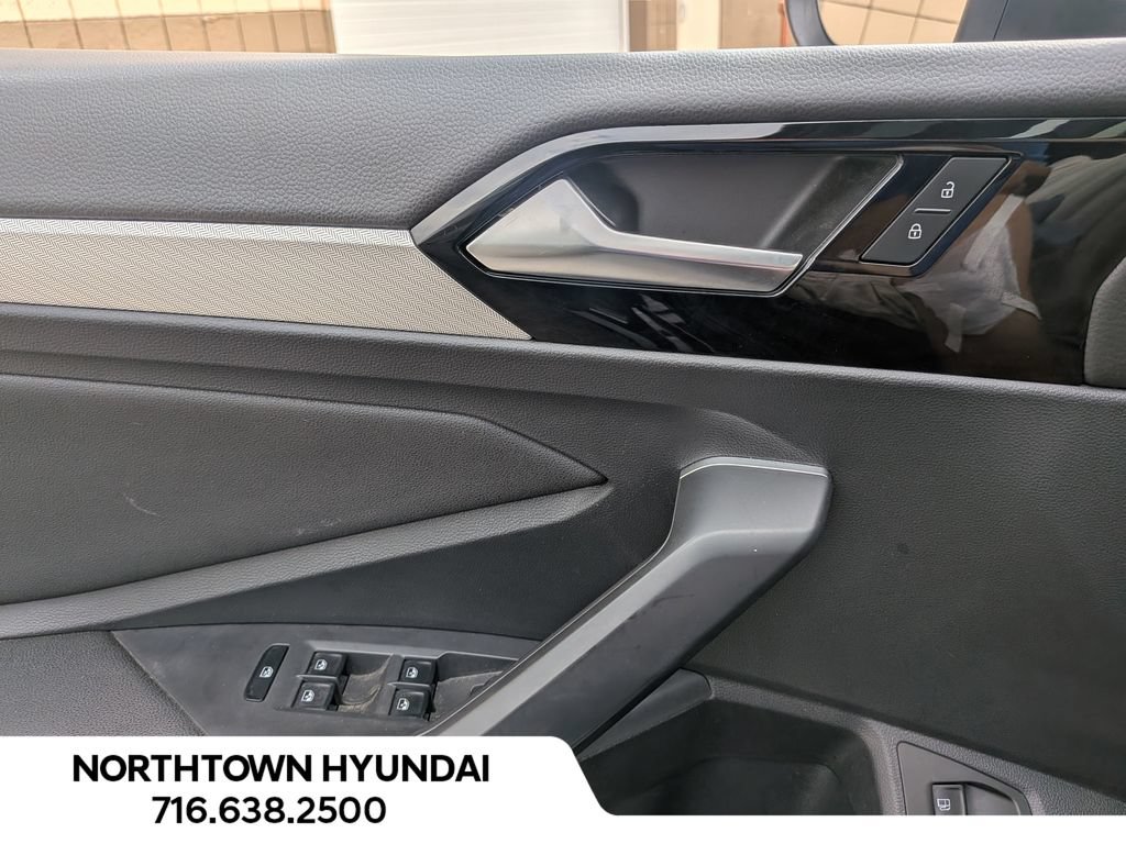 Used 2020 Volkswagen Jetta R-Line FWD image 28